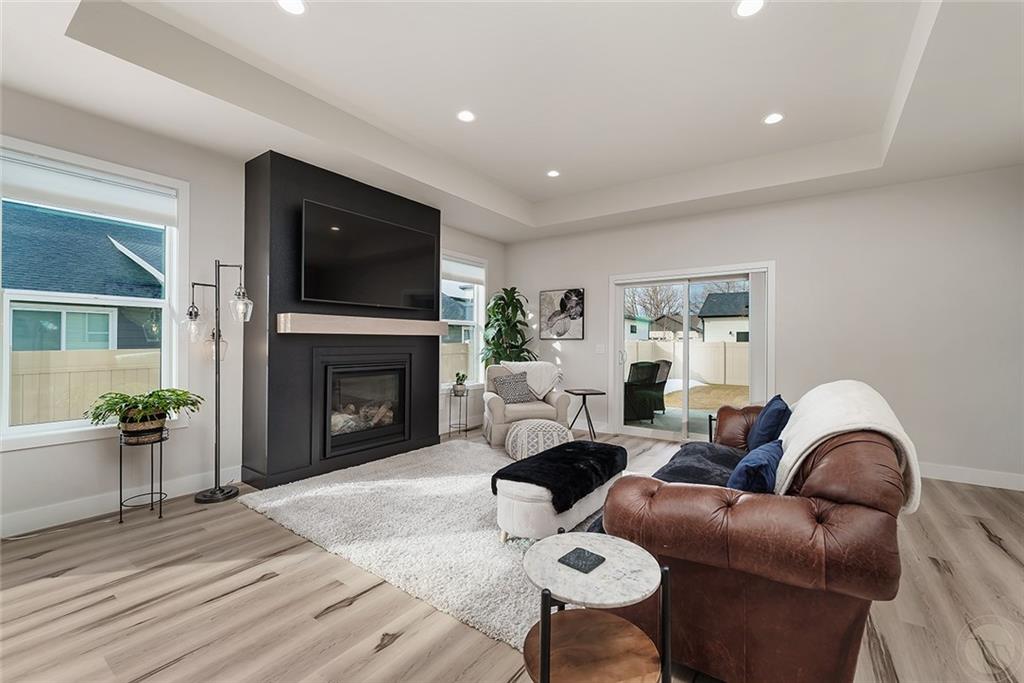 1106 Daybreak Drive Property Photo 2