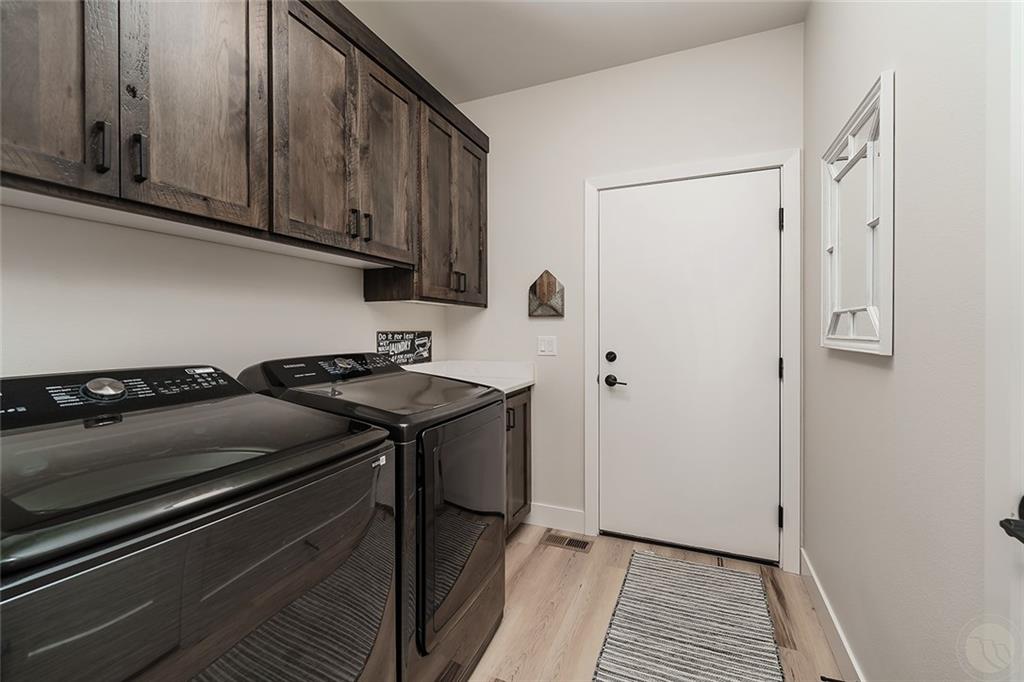 1106 Daybreak Drive Property Photo 16