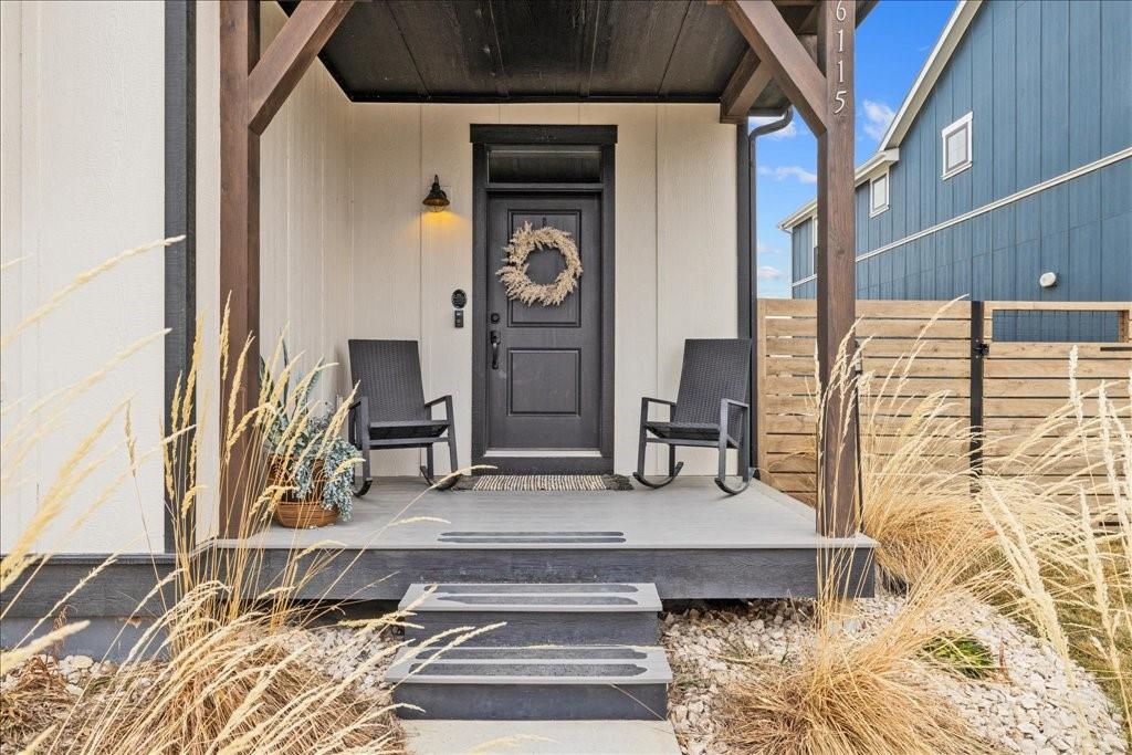6115 Eva Marie Ln Property Photo 2