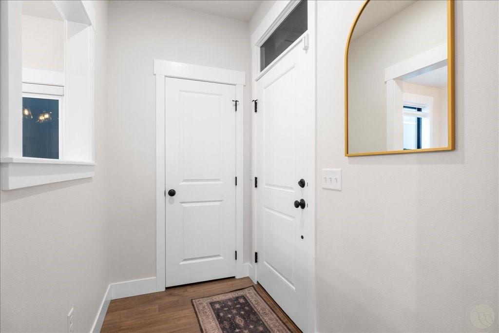 6115 Eva Marie Ln Property Photo 3