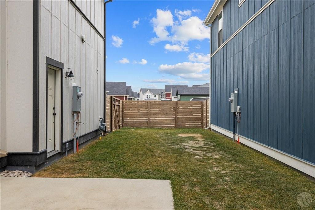 6115 Eva Marie Ln Property Photo 28
