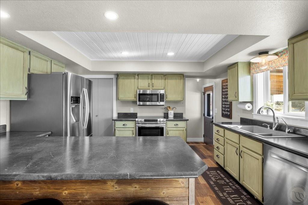 5038 Coneflower Avenue Property Photo 7