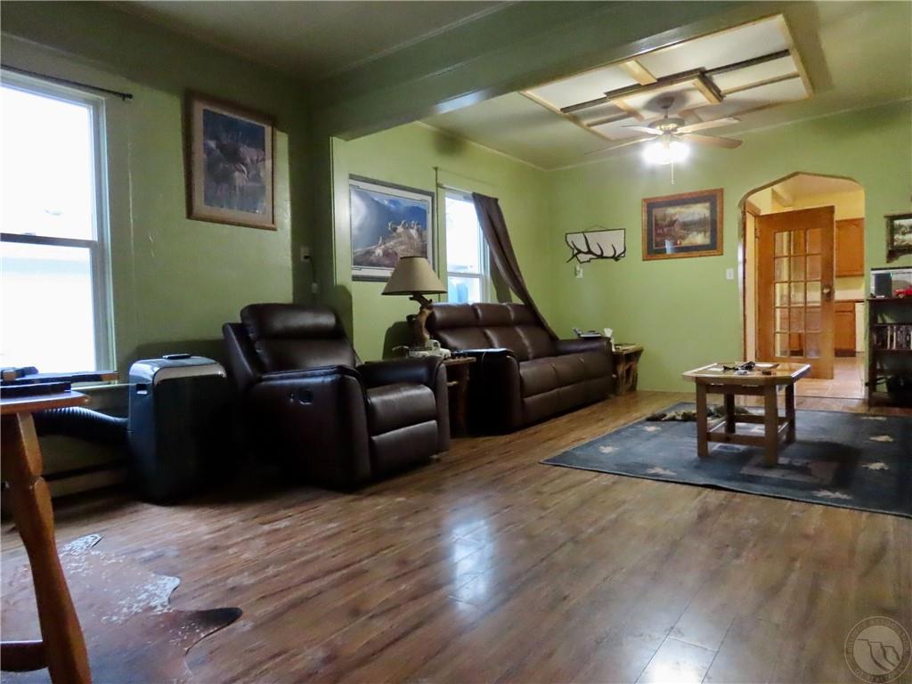 707 1st Street Property Photo 3