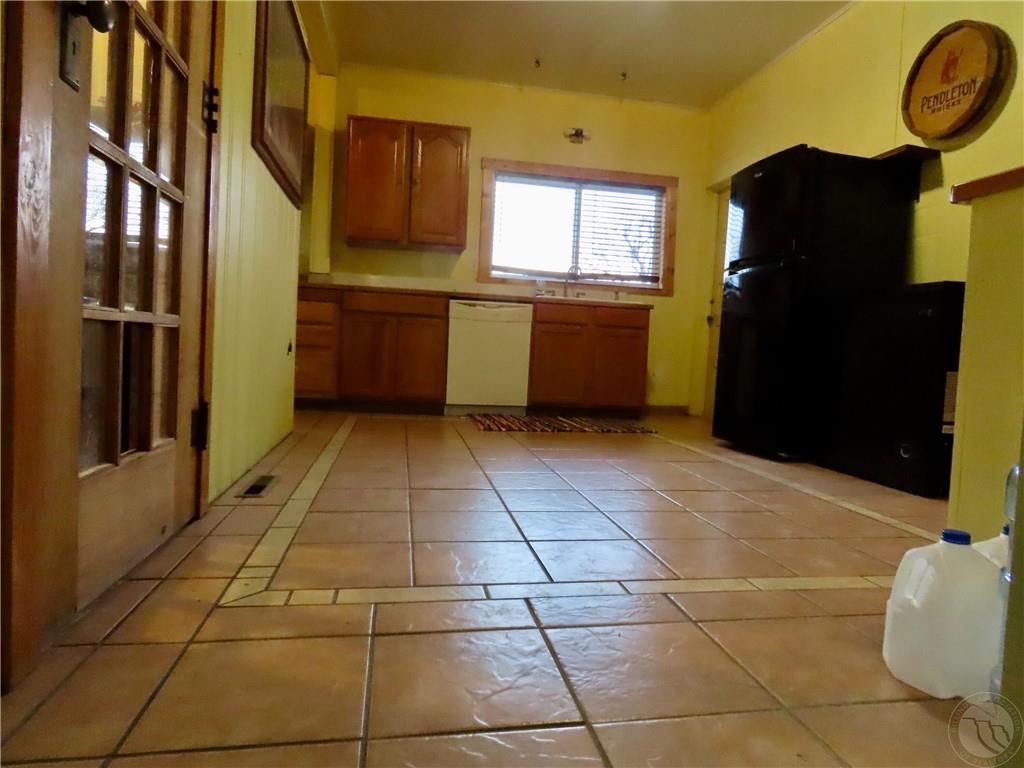 707 1st Street Property Photo 4