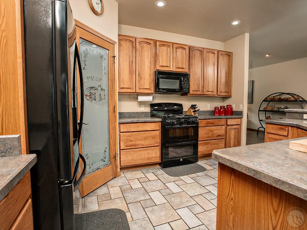 4231 Julaura Ln Property Photo 9
