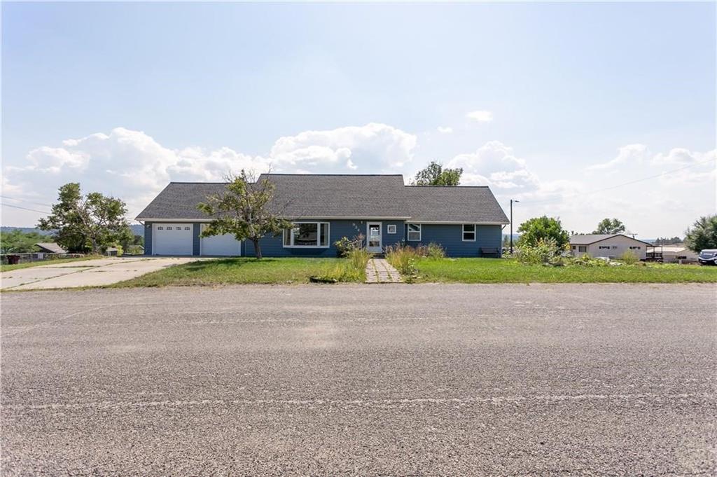 934 5th St W Property Photo