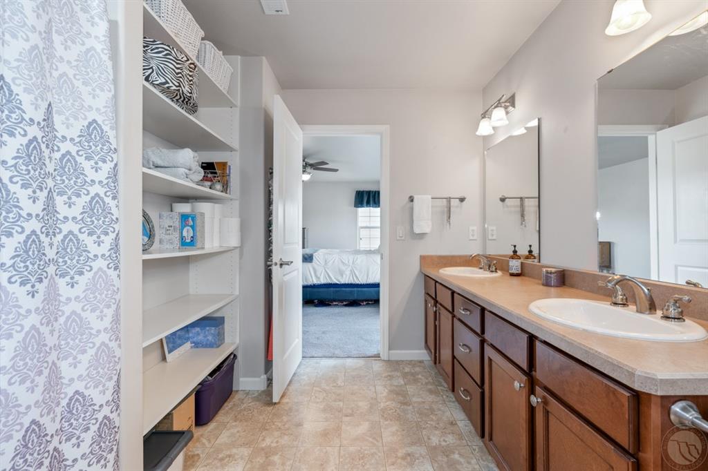1650 Inverness Dr 13 Property Photo 18