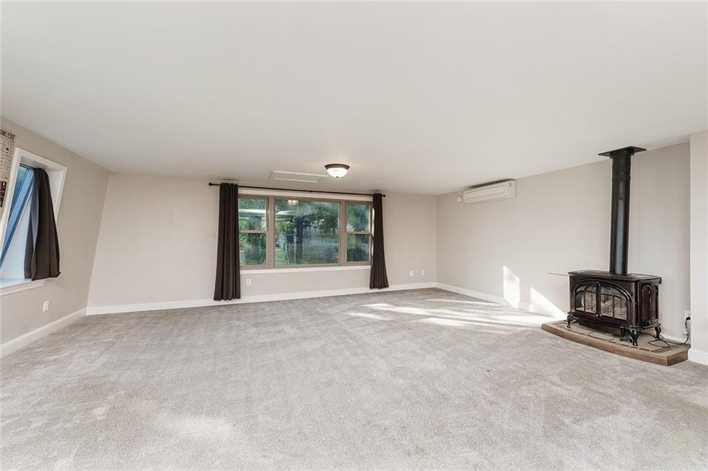 1010 Moon Valley Road Property Photo 5