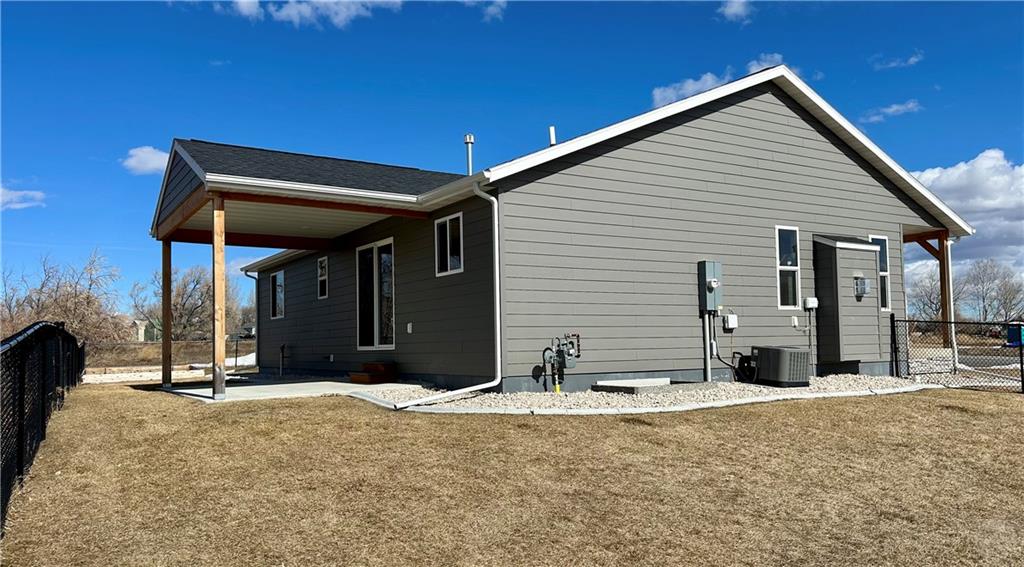 1026 Jenea Dr Property Photo 3