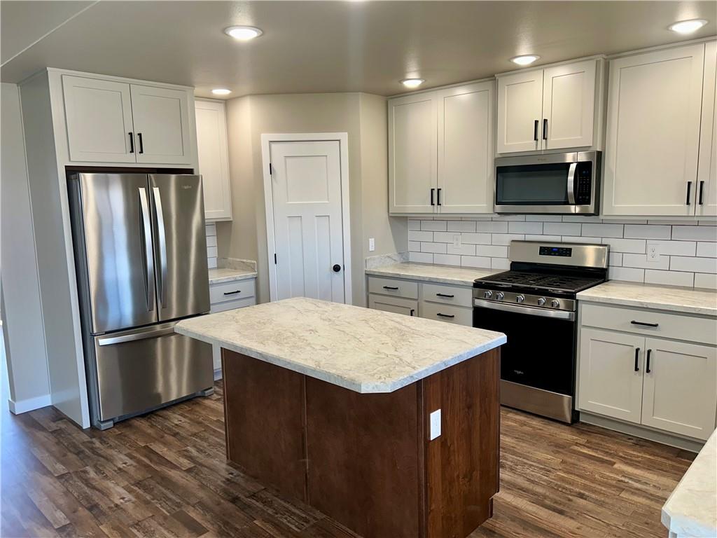 1026 Jenea Dr Property Photo 4