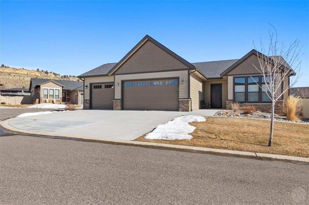 2521 Mountain Range Court Property Photo