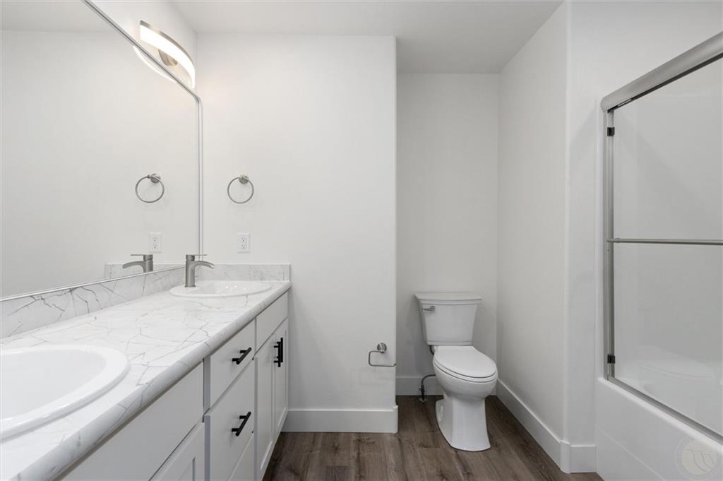 2042 Green Terrace Drive Property Photo 15