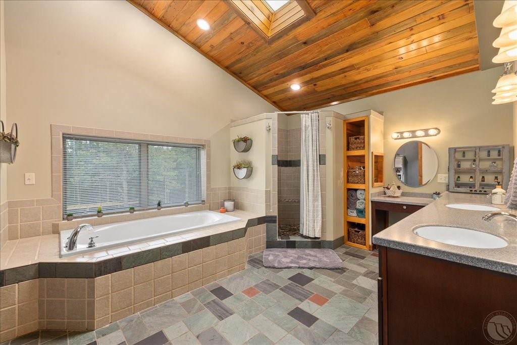 564a Countryman Creek Rd Property Photo 19
