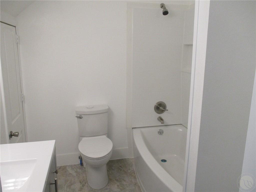 2295 Uffleman Loop Property Photo 10