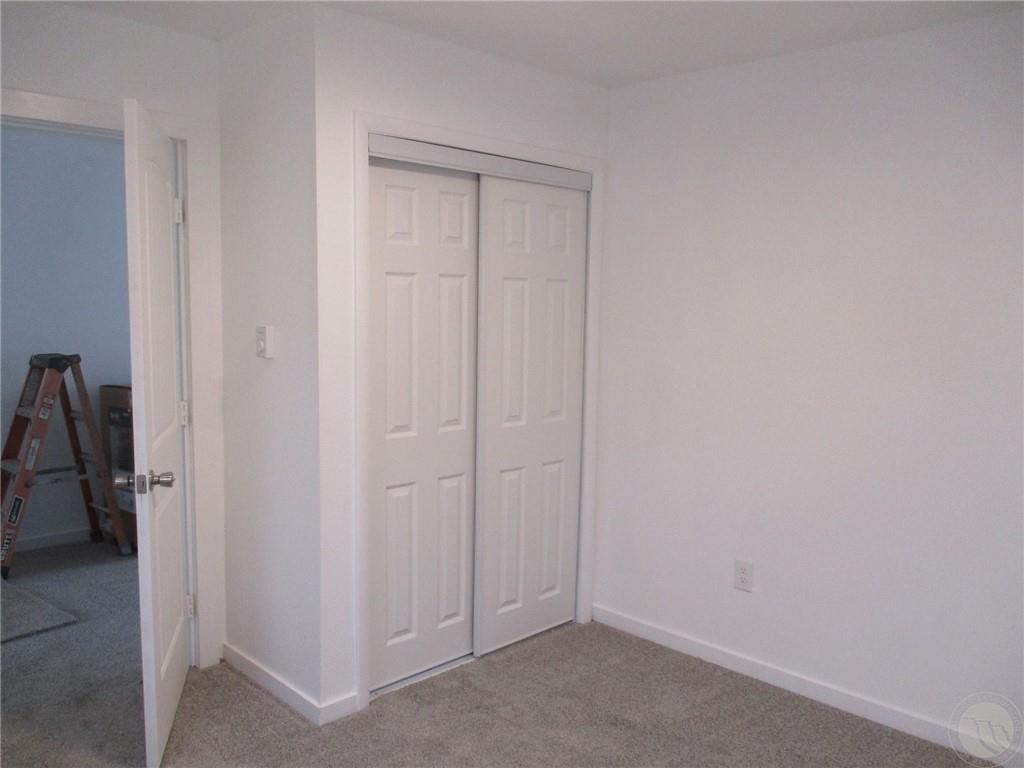 2295 Uffleman Loop Property Photo 12