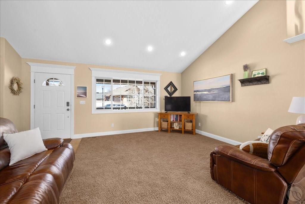 5240 Merlot Lane Property Photo 6