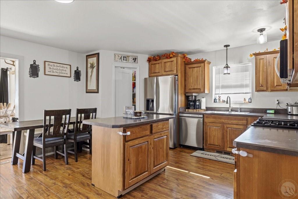 7906 Monad Road Property Photo 8