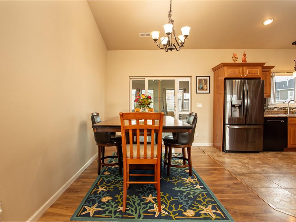 7405 Monad Rd Property Photo 9