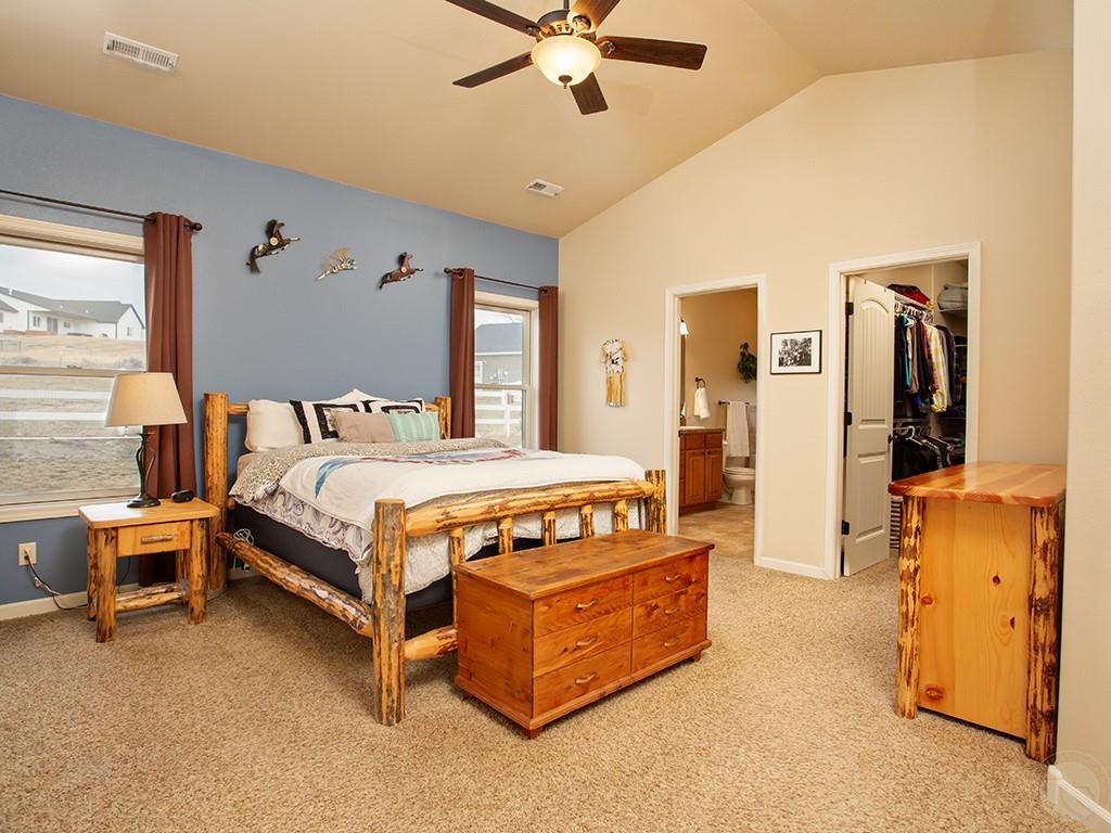 7405 Monad Rd Property Photo 10