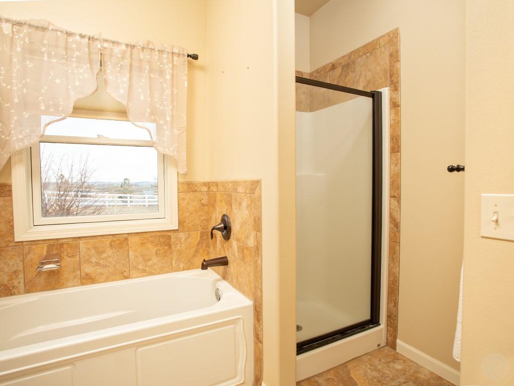 7405 Monad Rd Property Photo 12