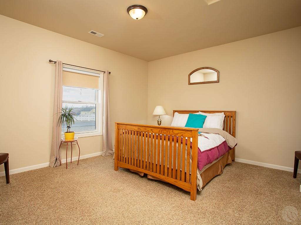 7405 Monad Rd Property Photo 15