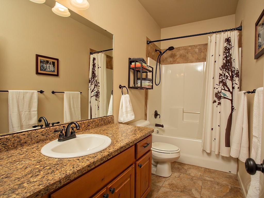 7405 Monad Rd Property Photo 16
