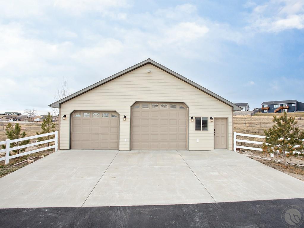 7405 Monad Rd Property Photo 30