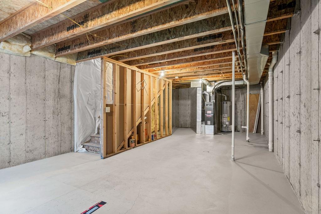 570 Killarney Street Property Photo 17