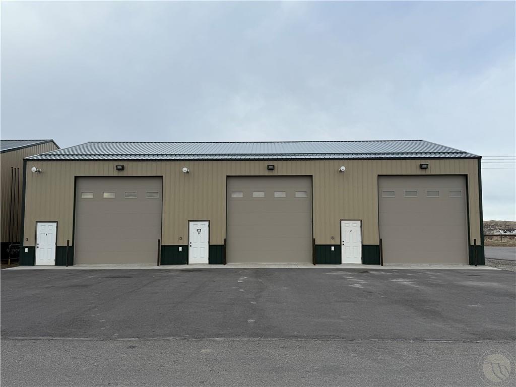 822 E Man Cave Street Property Photo 1