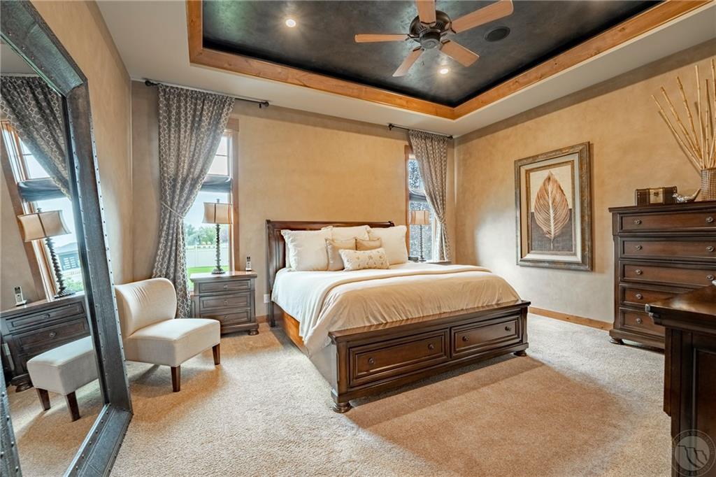 5331 Mule Deer Ct. Property Photo 11