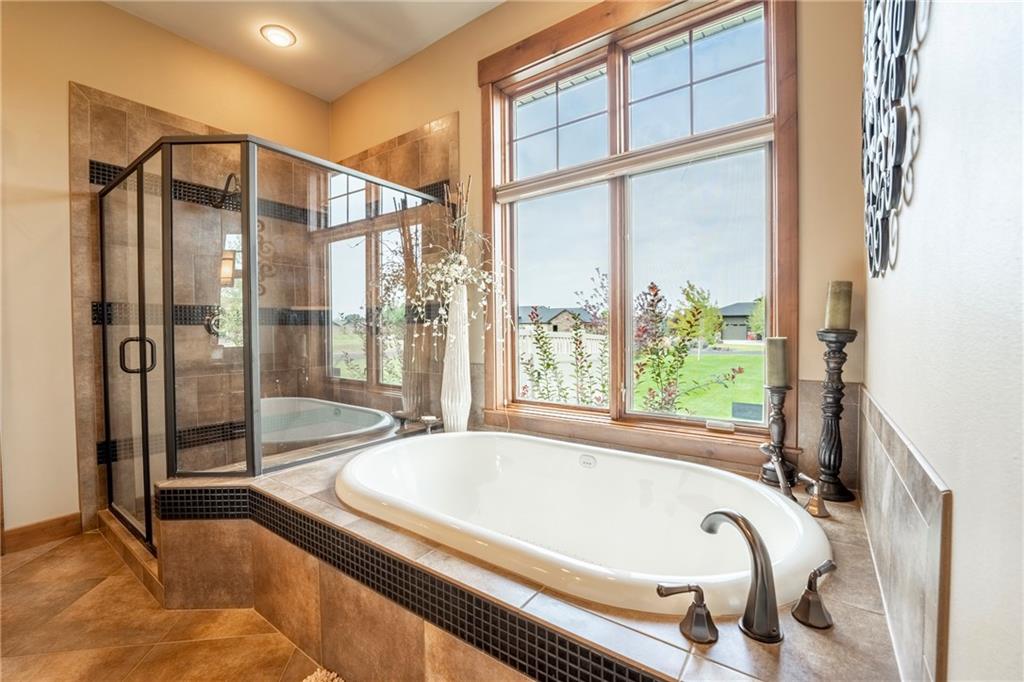 5331 Mule Deer Ct. Property Photo 13