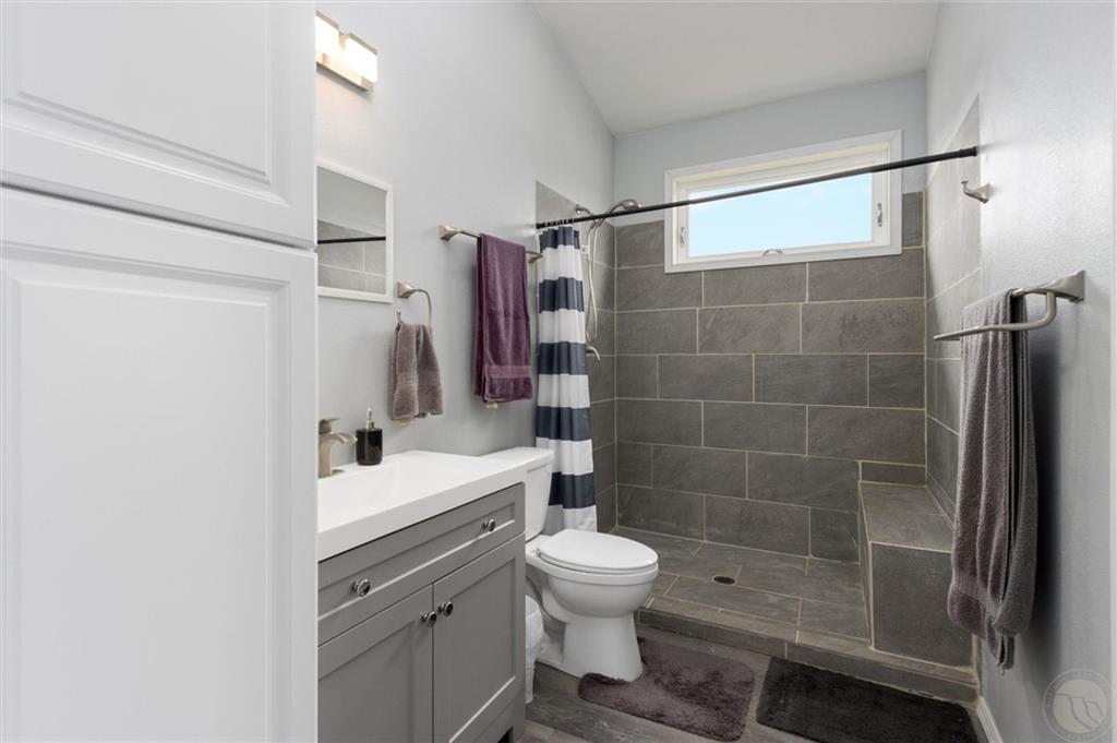2422 Alexander Road Property Photo 23