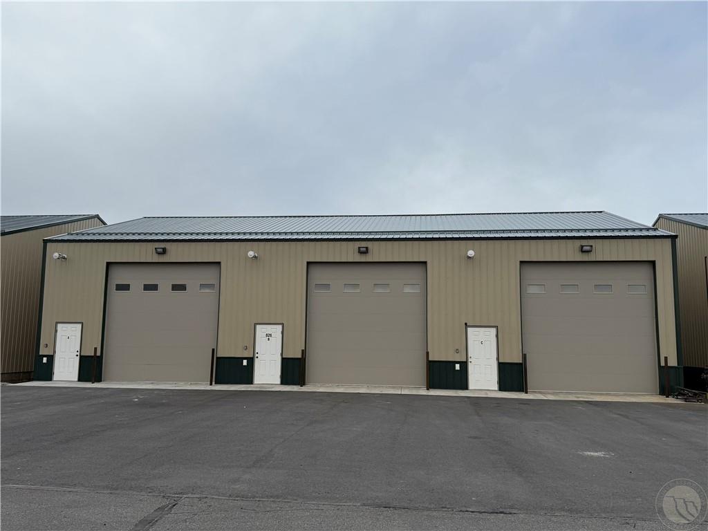 826 E Man Cave Street Property Photo 1