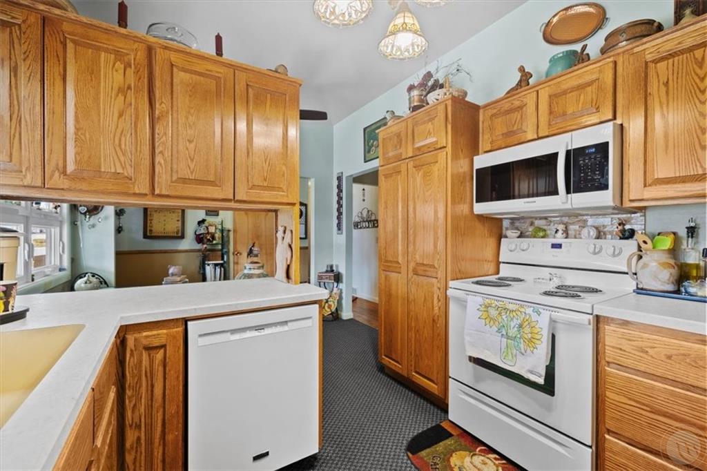 155 Lexington Drive Property Photo 14