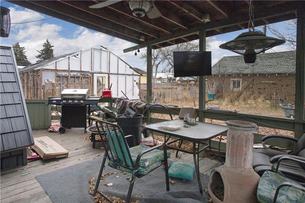118 S Park Ave Property Photo 4