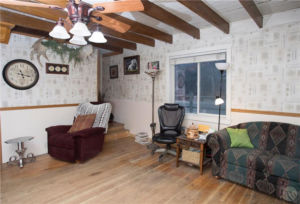 118 S Park Ave Property Photo 11