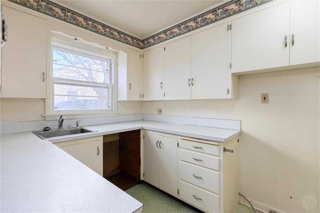 927 Miles Property Photo 10