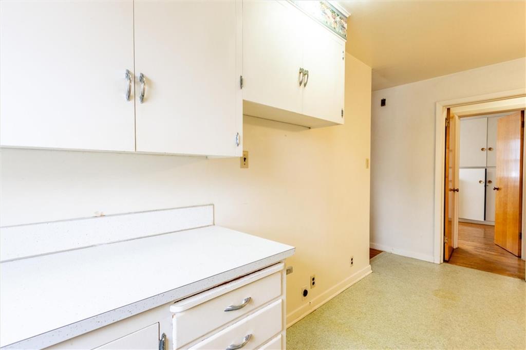927 Miles Property Photo 12
