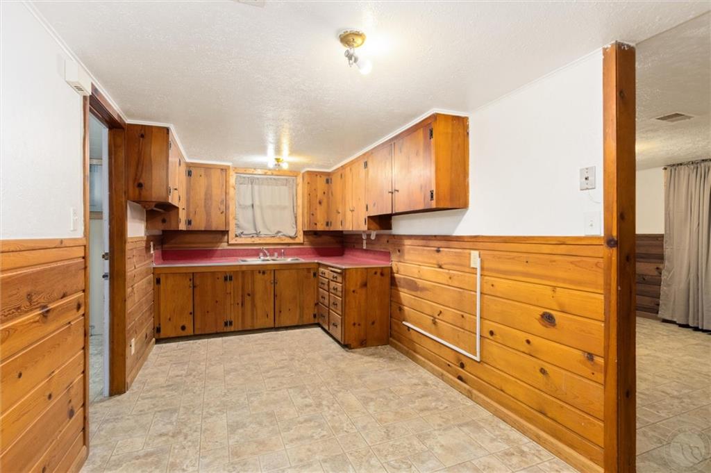 927 Miles Property Photo 21