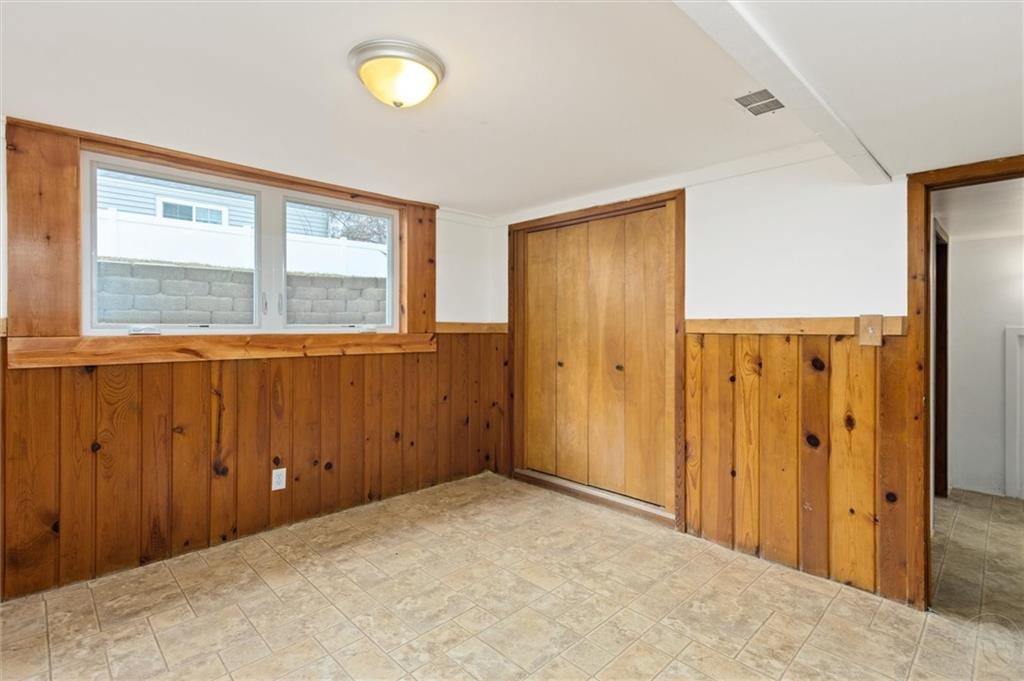 927 Miles Property Photo 29
