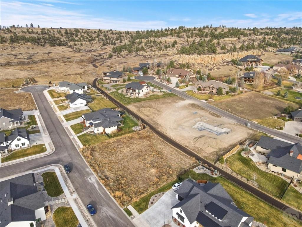 6047 Canyonwoods Drive Property Photo 7