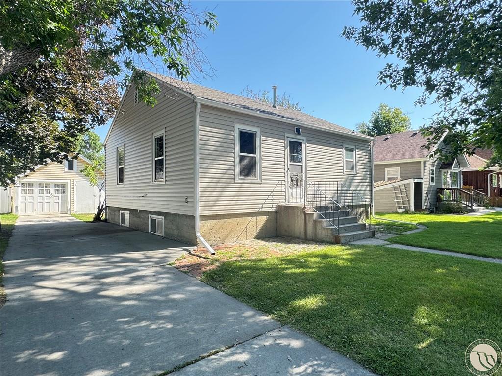 925 Miles Property Photo 1