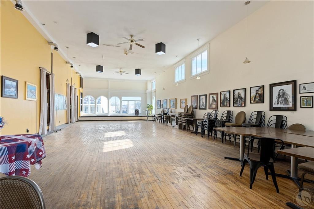 101 Main Property Photo 3