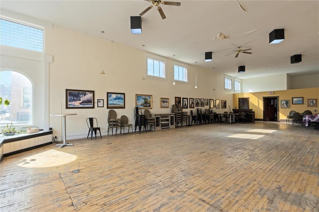 101 Main Property Photo 7