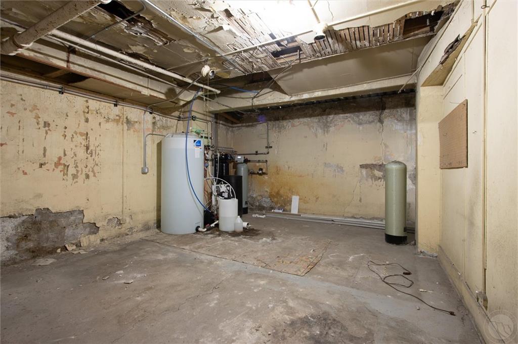 101 Main Property Photo 22