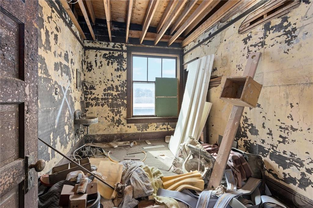 101 Main Property Photo 25