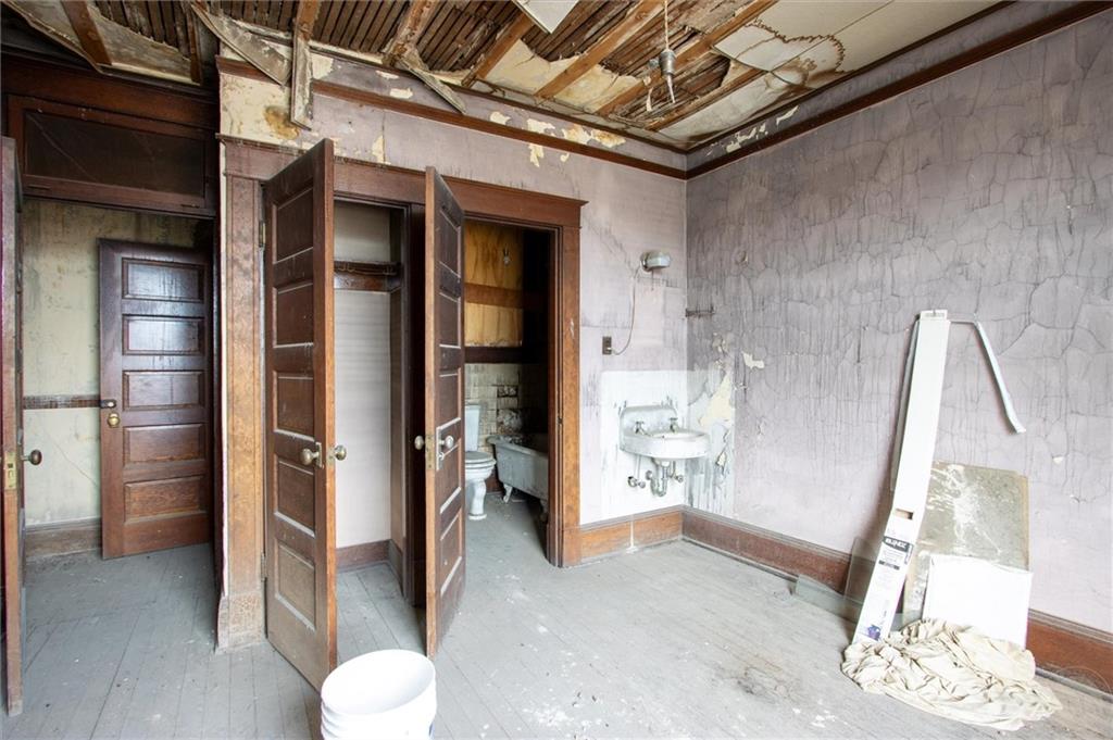 101 Main Property Photo 35