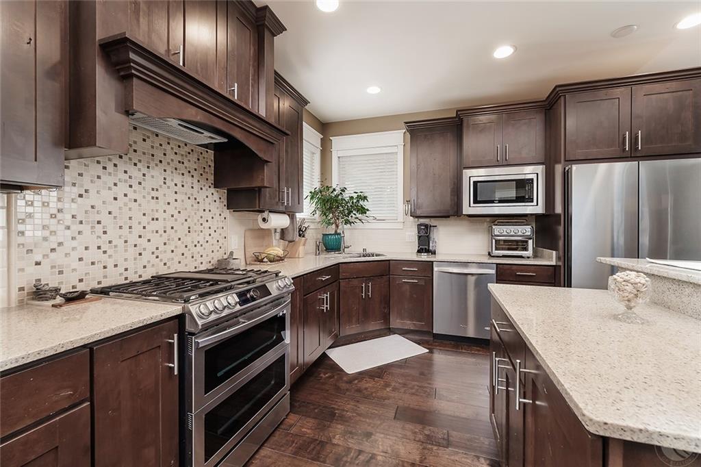 4616 N Hollow Brook Drive Property Photo 11