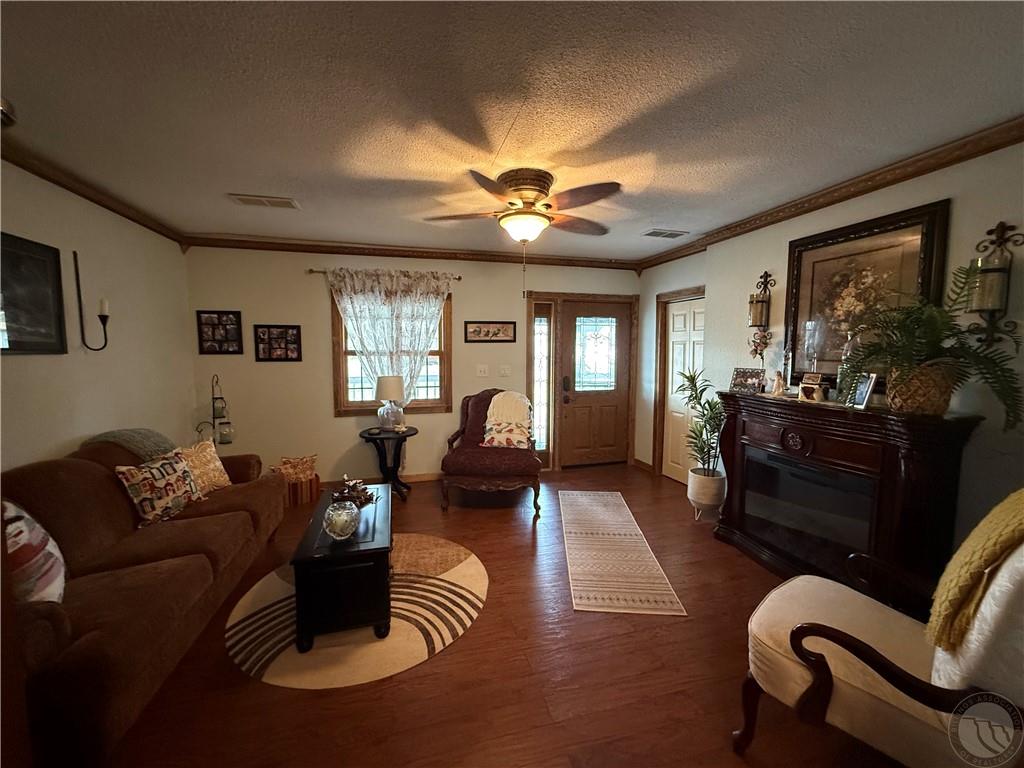 415 4th Ave. Property Photo 2