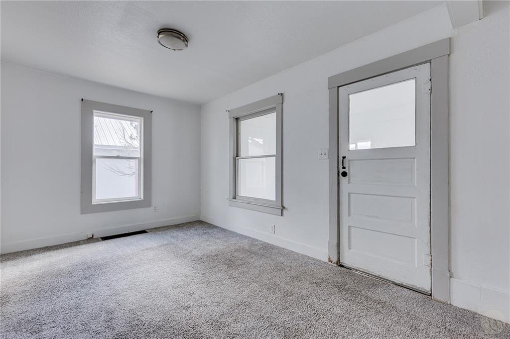 616 1st Property Photo 5